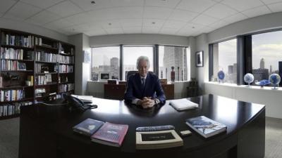Virtual Reality Put Me Face-to-Face With Bill Clinton In His Office