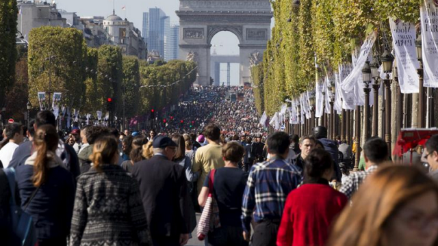 This Is What Paris Looks Like Without Cars