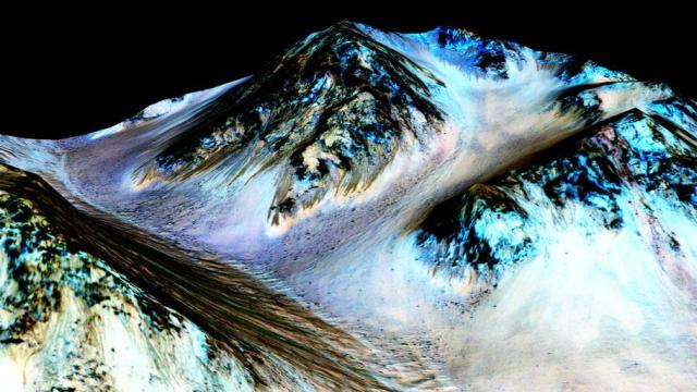 NASA Says There’s Strong Evidence Of Liquid Water On Mars