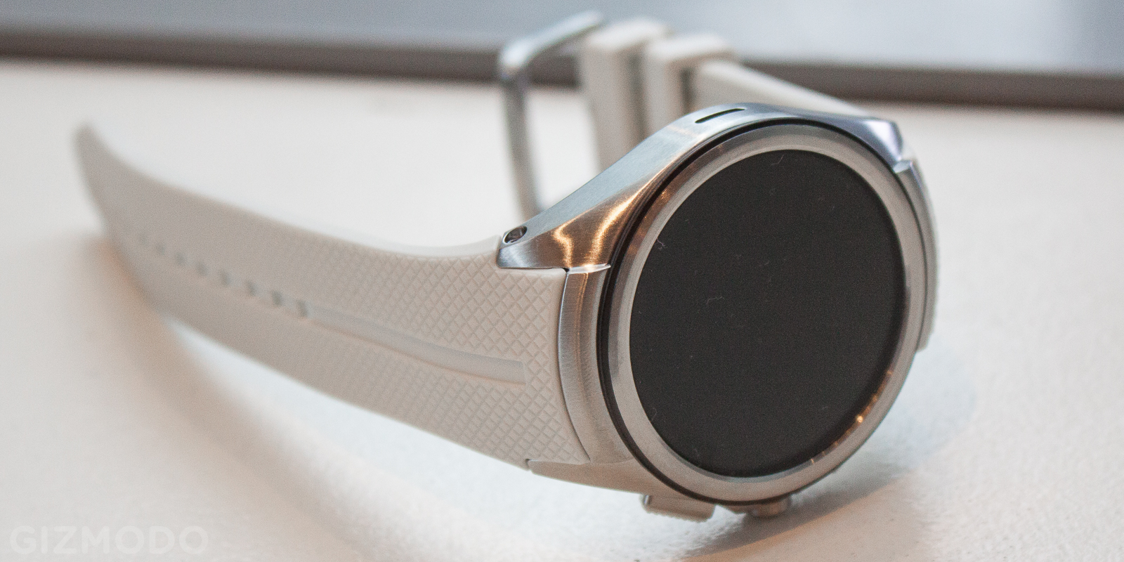 The LG Watch Urbane 2 Is Android Wear’s First LTE Smartwatch, And It’s Big As Hell