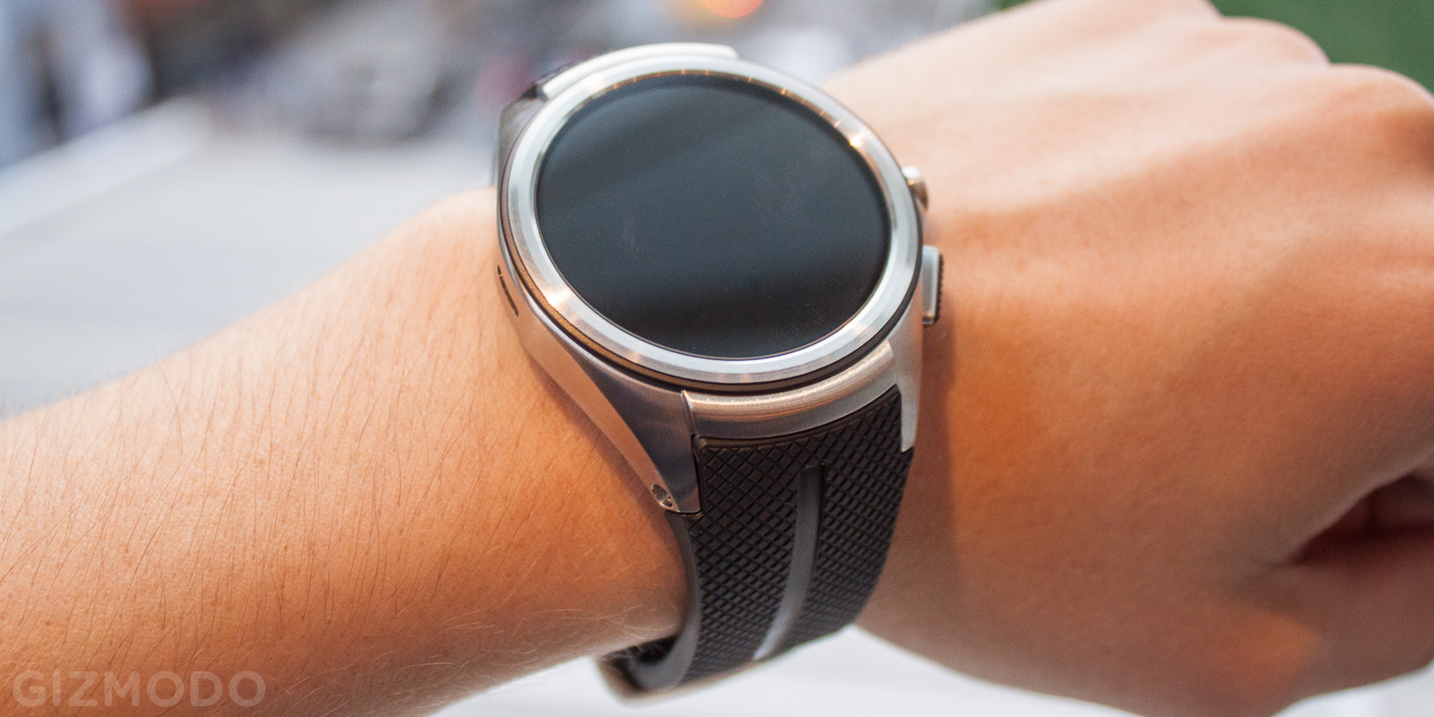 The LG Watch Urbane 2 Is Android Wear’s First LTE Smartwatch, And It’s Big As Hell