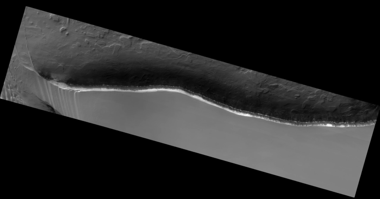 Mars Orbiter Spots A Huge Avalanche Of Carbon Dioxide On The Red Planet