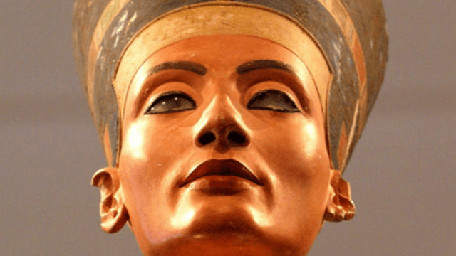 Has Nefertiti Been Buried In King Tut’s Tomb All This Time?