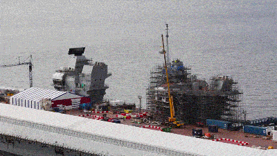Amazing Time Lapse Video Shows Britain’s Monstrous Warship Getting Her Radar Eye