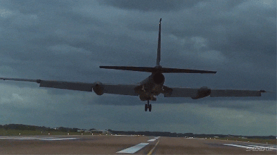 The Amazingly Difficult Landings Of The U-2 Dragon Lady Spy Plane
