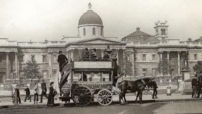 The World’s First Bus Service Was Pulled By Horses