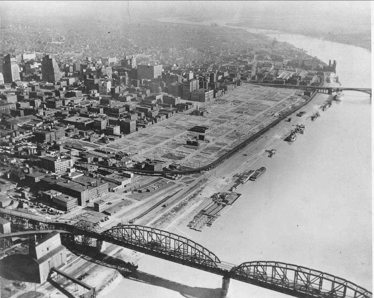 St. Louis’s Riverfront Was A Thriving Neighbourhood Before The Arch Was Built