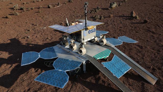 This Is What The European Space Agency’s ExoMars 2018 Test Rover Looks Like
