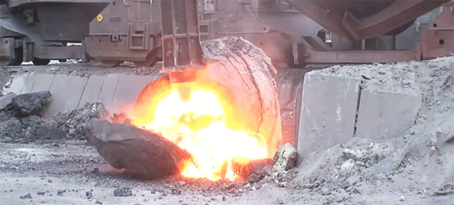 Crushing And Breaking Open A Slag Pot Skull Basically Unleashes Hell Fire