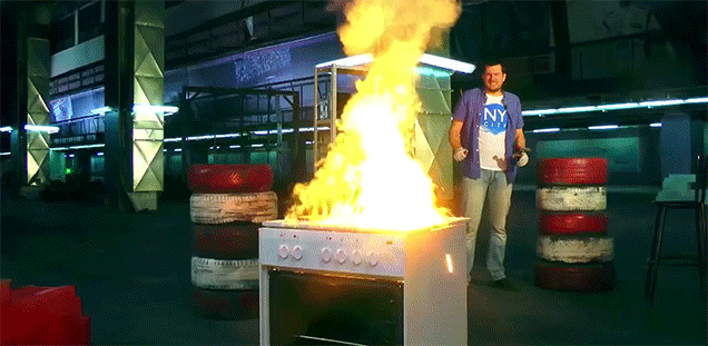 Cooking Thermite On A Stove Burns The Entire Oven In An Endless Fire