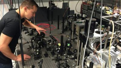 Physicists Can Now Achieve Quantum Entanglement At Room Temperature