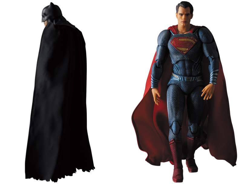 Check Out The Glorious Capes On These Batman V Superman Action Figures
