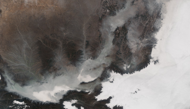 Here’s What  That Choking Blanket Of Smog Over China Looks Like From Space