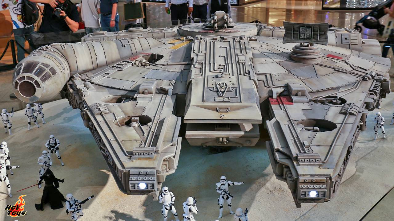The Tiny Figures In This Massive Star Wars Diorama Are Actually 30cm Tall