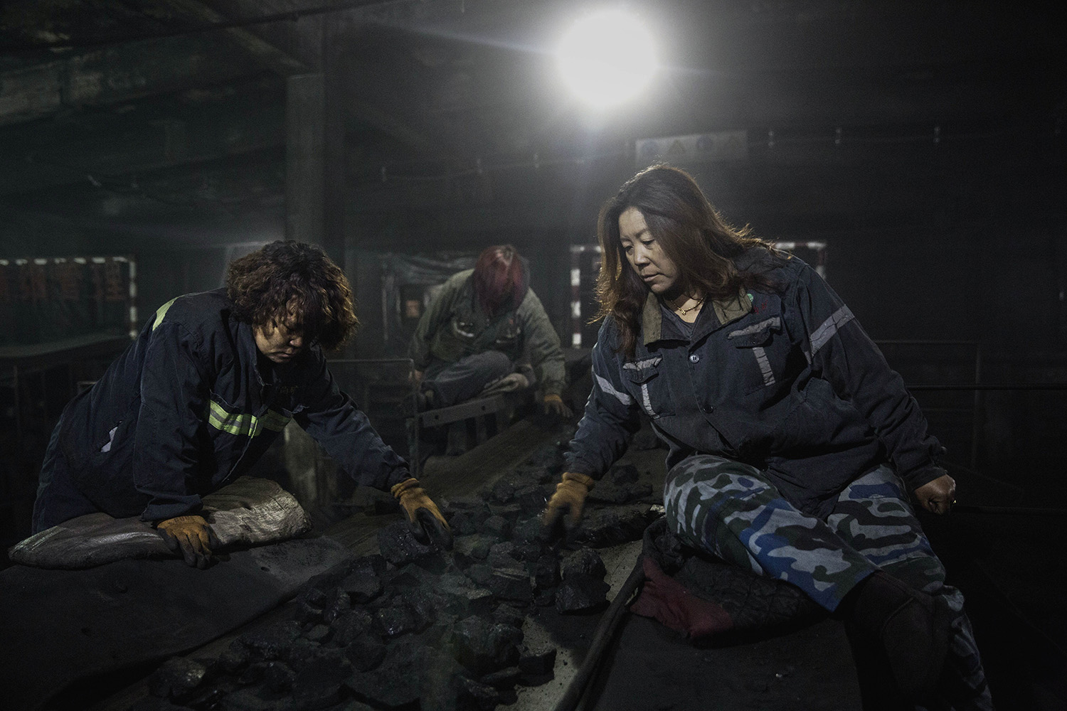 Photographs Capture What Life Is Like In One Of The World’s Dirtiest Pits