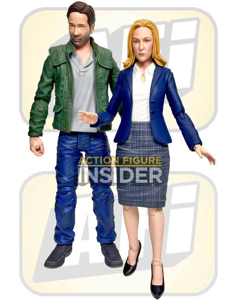 Here Are Your New Almost Mulder And Scully X-Files Figures