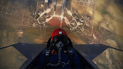 Watch A F-16 Take Off And Immediately Shoot Up 15,000 Feet In Seconds