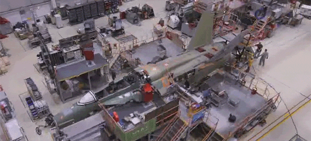 Watch The First Australian F-18 Super Hornet Get Built From Beginning To End