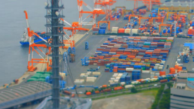 One Of The World’s Busiest Airports Looks Like A Toy Set In This Tilt-Shift Video