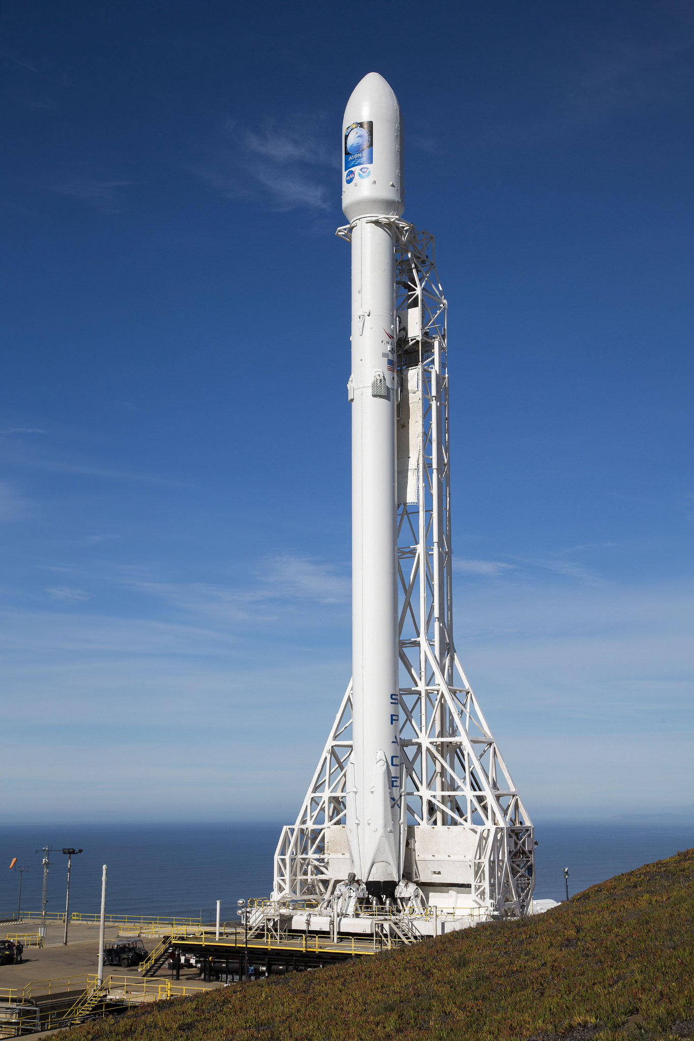 Here’s The Behind-The-Scenes Story Of SpaceX’s Rocket Launch And Landing Attempt