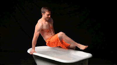 Bathing In 227 Kilograms Of Liquid Glass Putty Is A Terrible Idea