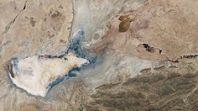 This Dry Patch Of Land Used To Be Bolivia’s Second Largest Lake