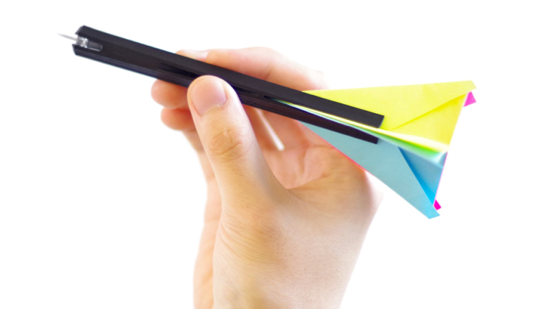 Office Supplies Turn This 3D-Printed Plastic Tube Into A Throwable Dart