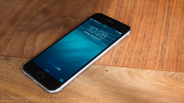 US Judge Orders Apple To Help FBI Hack An iPhone