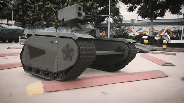 Shape-Shifting Mini Tank Transforms Into An Infinite Number Of Vehicles