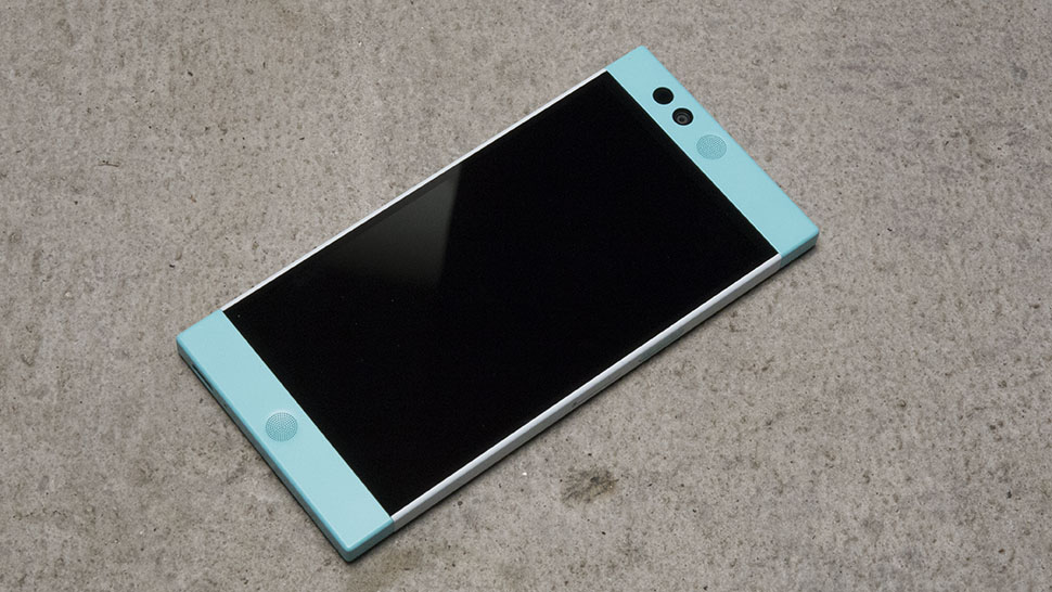 Nextbit Robin Review: A Great Smartphone With Its Head In The Clouds