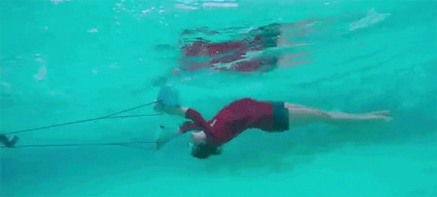 Flying Underwater Looks Like So Much Fun