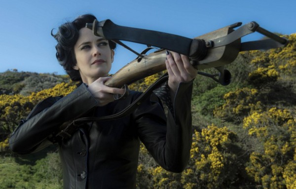 Every Miss Peregrine’s Home For Peculiar Children Photo Is Terrifying Beyond Measure