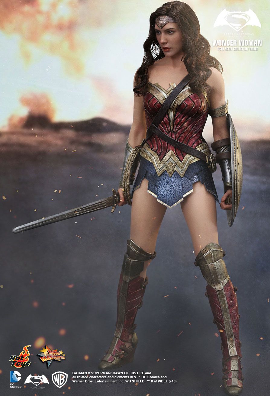 Wonder Woman Finally Gets Her Own Awesome Hot Toys Figure