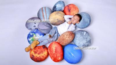 Planetary Pillows Let You Sleep With Our Solar System