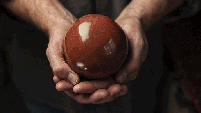 Making Shiny Balls Of Mud Is A Surprisingly Beautiful Art Form