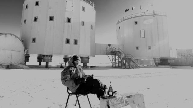 This Is The Lonely Lunch Break Of An Antarctic Research Scientist