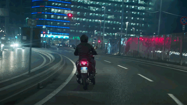 Samsung’s Smart Motorcycle Windshield Is Super Simple And That’s Great