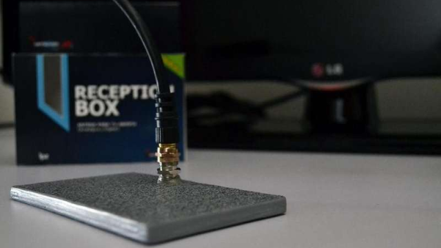 This Tiny 10 Centimetre TV Aerial Weighs 85 Grams But Picks Up Channels Perfectly