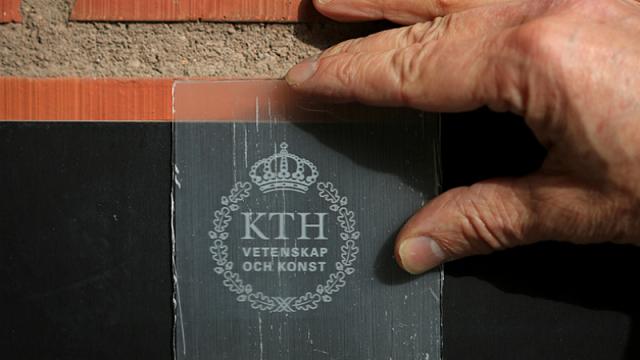 Transparent Wood Could Replace Glass, Become Coolest Building Material Ever