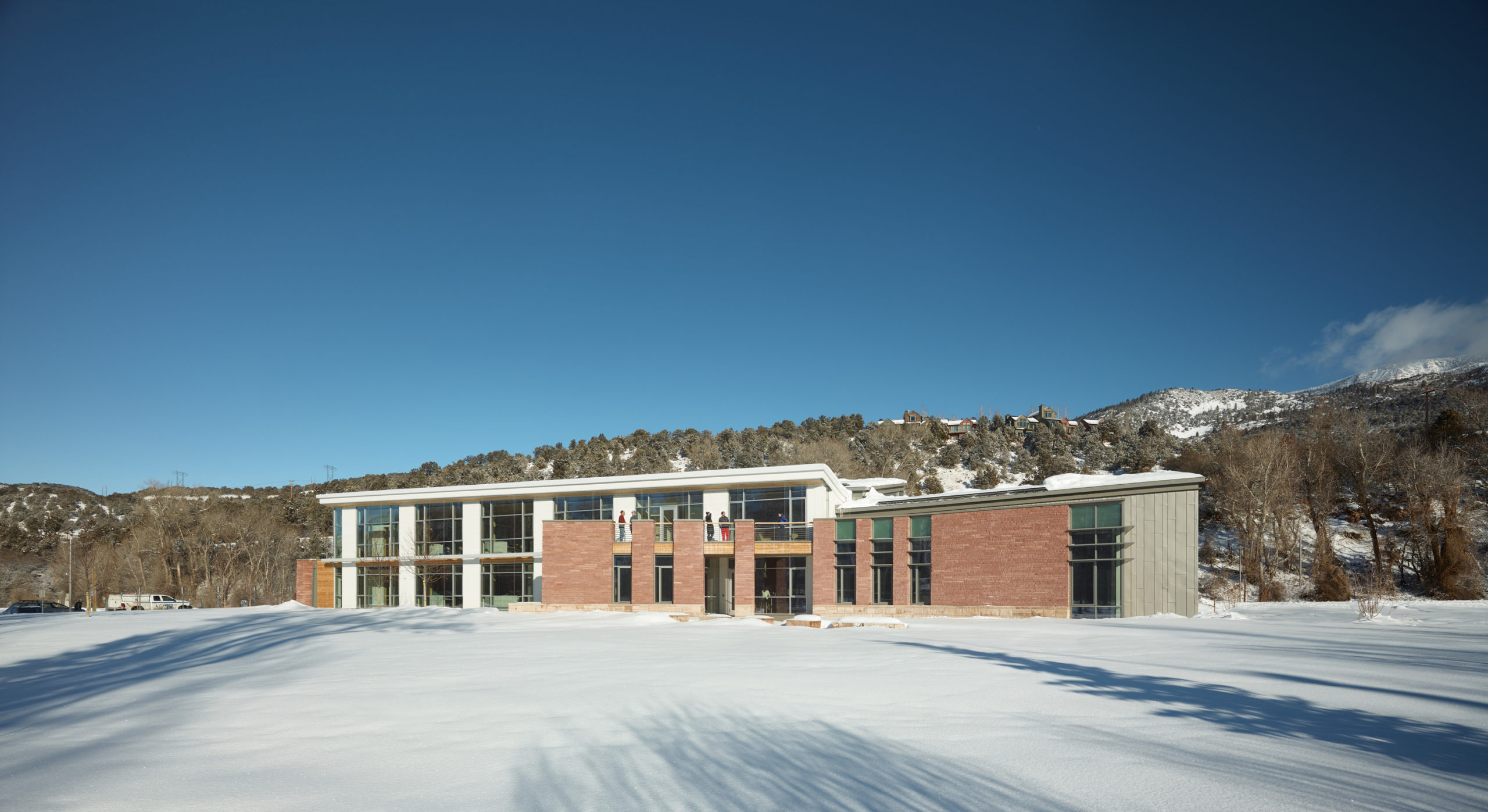 This Super-Efficient Building High In The Rocky Mountains Has No Central Heat 