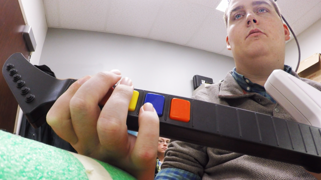 Brain Implant Enables Quadriplegic Man To Play Guitar Hero With His Hands