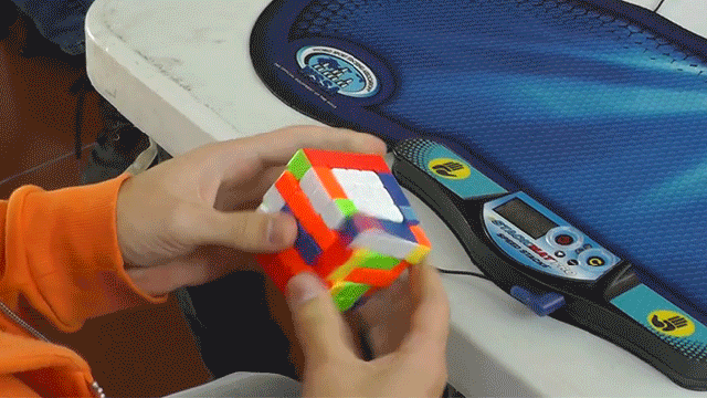 Melbourne Guy Breaks 5×5 Rubik’s Cube Record Without Breaking A Sweat