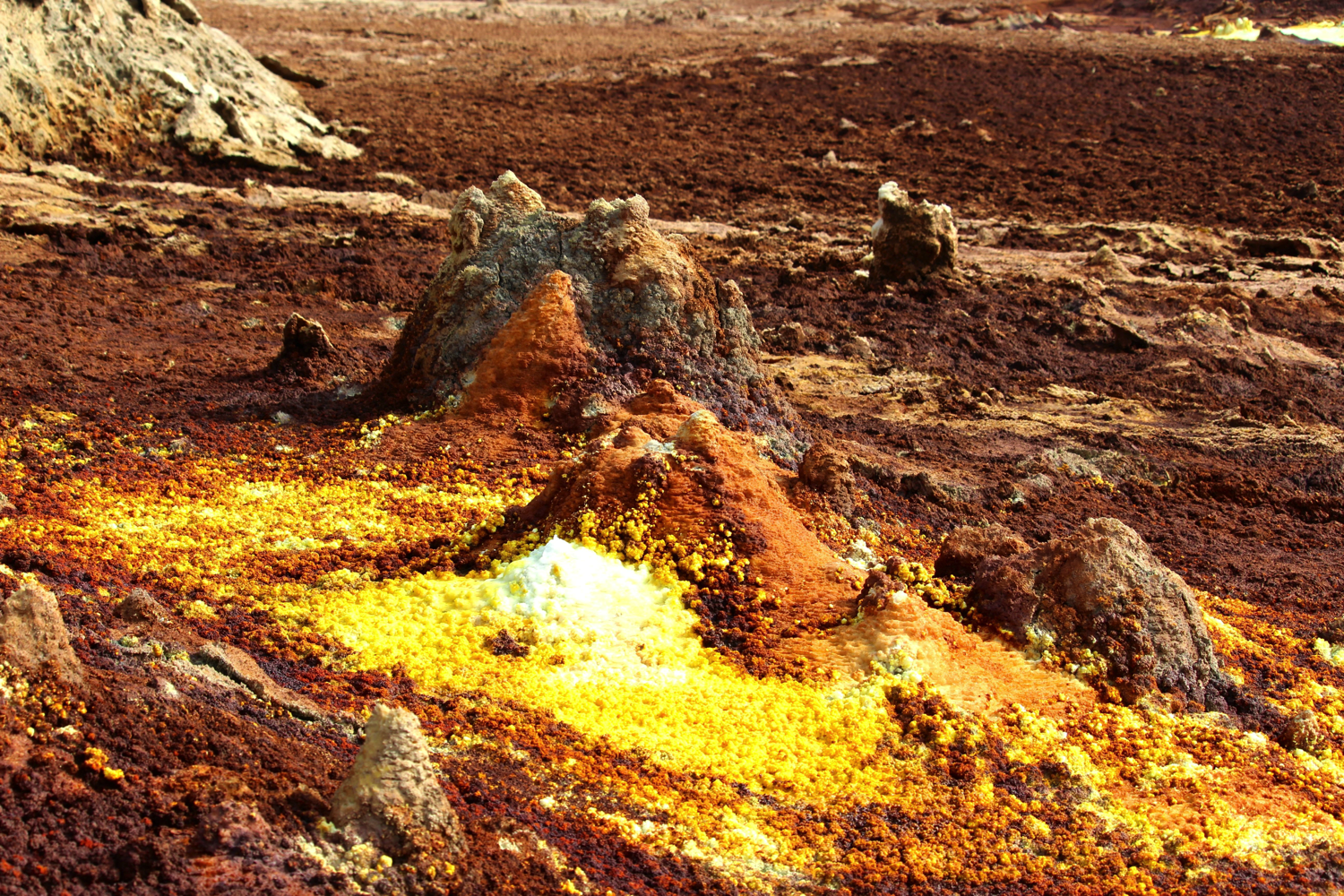 This Toxic Hot Spring Looks Like An Acid-Fuelled Nightmare