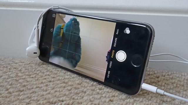 How To Use Your Headphones As An iPhone Camera Remote