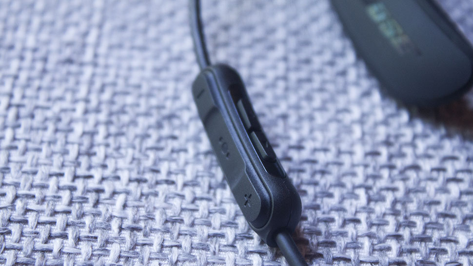Bose’s Best Noise-Cancelling Headphones Finally Go Wireless