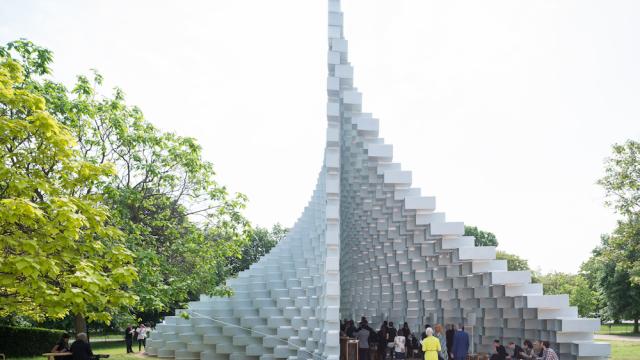 Bjarke Ingels Built A Real-Life Minecraft Structure In London