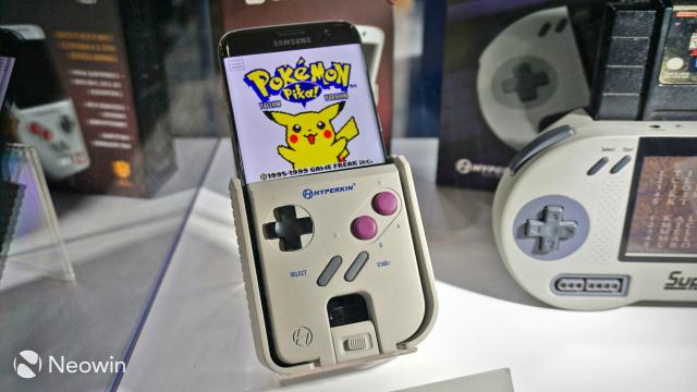 The Case That Turns Your Smartphone Into A Game Boy Was Shown Working At E3