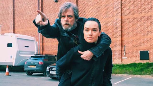 Mark Hamill Continues To Justify Twitter’s Existence 