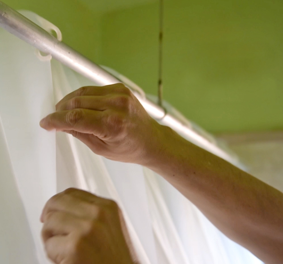 Self-Expanding Curtain Makes Your Shower Feel Like A Spacious Luxury Spa