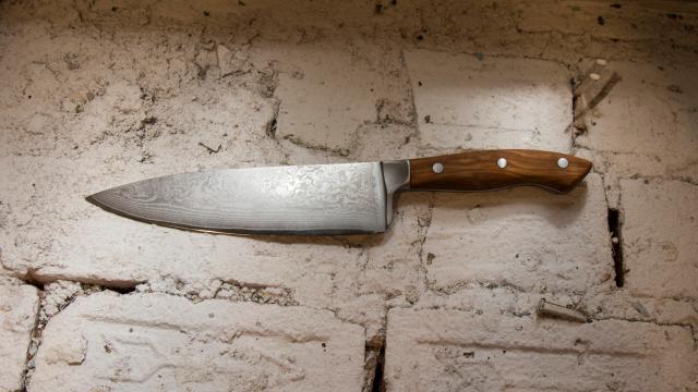 This Beautiful Chef’s Knife Is Beautifully Cheap